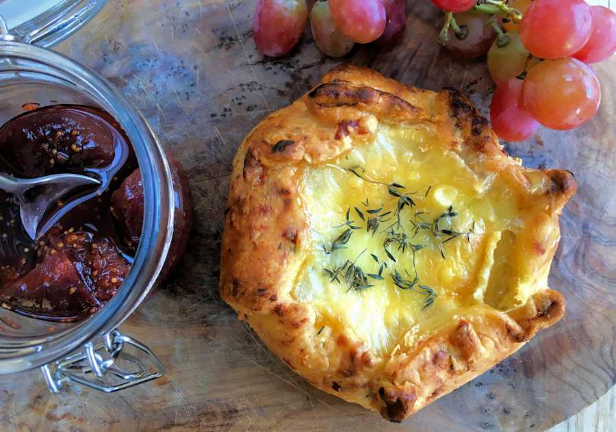 Camembert En Croute Recipe Cuisine Fiend